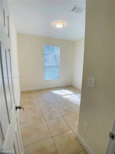Main picture of 9244 SW 169th Psge