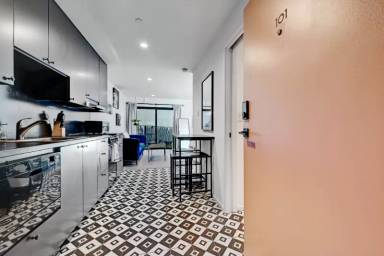 Main picture of La Duena