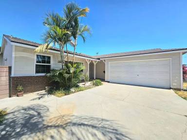 Main picture of 933 Cabana Ave