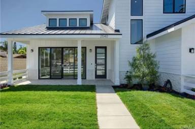 Main picture of 2540 Elden Ave