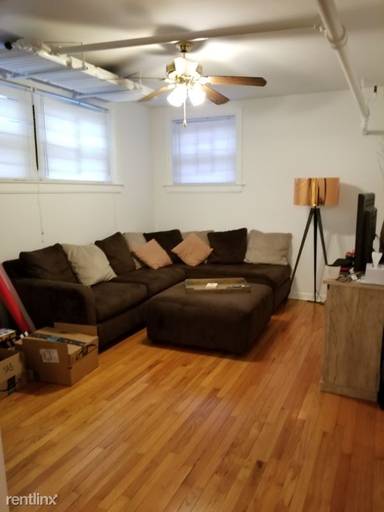 Main picture of 1457 W Cornelia Ave