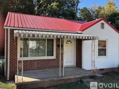 Main picture of 2506 E Lexington Ave