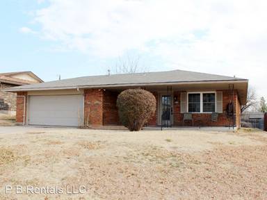 Main picture of 407 NW 69th St