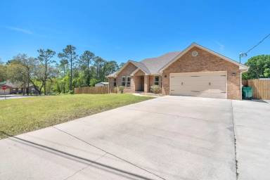 Main picture of 4782 Primrose St
