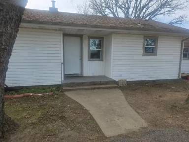 Main picture of 7910 W 109th St N