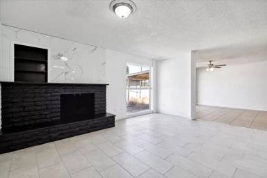 Main picture of 1106 E Manhatton Dr