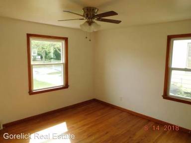 Main picture of 5450 E 135th St