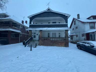 Main picture of 3526 E 151st St