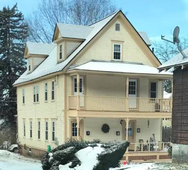 Main picture of 88 S Lincoln St