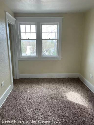 Main picture of 1828 W 9th Ave