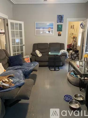 Main picture of 5010 W Grace St
