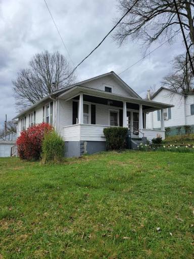 Main picture of 1323 Watts St