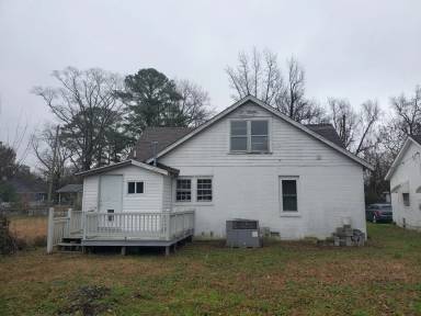 Main picture of 868 W Orange St