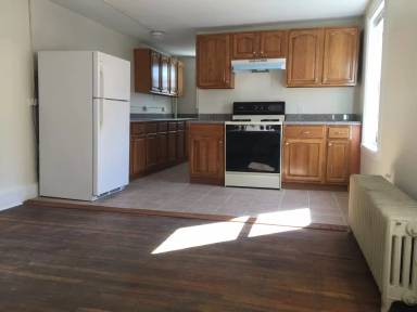 Main picture of 319 Market St