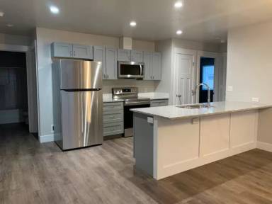 Main picture of 605 E Elgin St