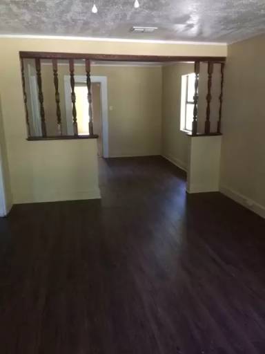 Main picture of 3111 Parkhurst St