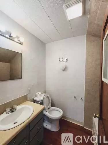 Main picture of 265 Stevens St W