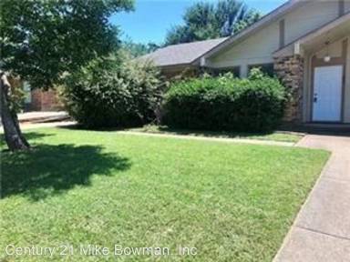 Main picture of 105 Hickory Springs Dr