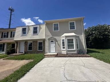 Main picture of 5632 Campus Dr