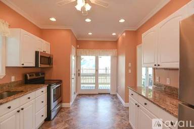 Main picture of 91 Hamden Cir
