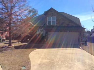 Main picture of 1004 Silver Lake Ct