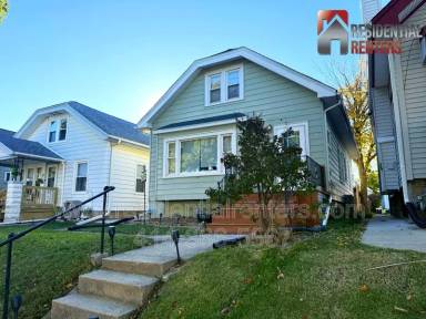 Main picture of 2009 S 68th St