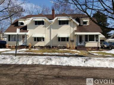 Main picture of 329 Vaniman St