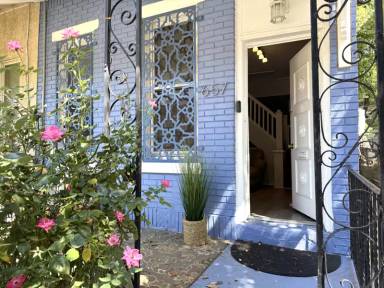 Main picture of 657 N 37th St