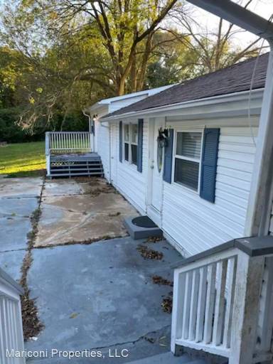 Main picture of 928 Coal Bank Rd