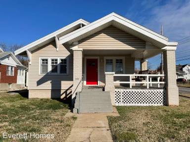 Main picture of 551 E Normal St