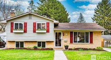 Main picture of 812 N Mansfield St