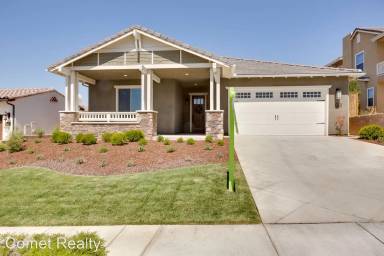 Main picture of 875 Sage Crest Dr
