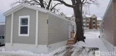 Main picture of 2501 Lowry Ave NE