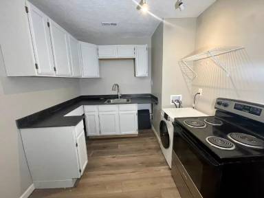 Main picture of 9030 Reed Rd