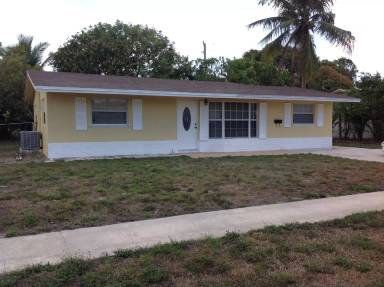 Main picture of 2641 NW 42nd Ter