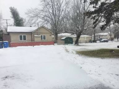 Main picture of 3211 Mc Comb St
