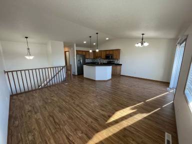 Main picture of 2480 5th St W