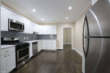 Main picture of 19 Perrin St