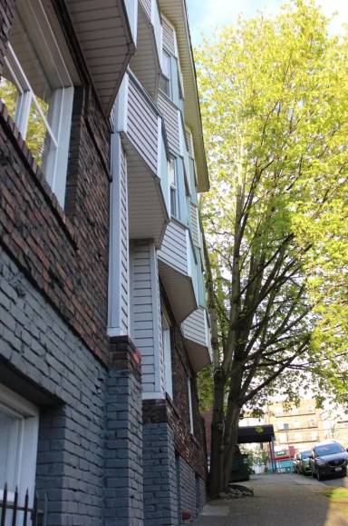 Main picture of 304 E Olive Pl