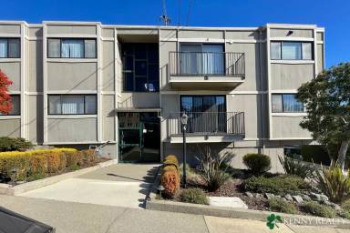 Main picture of 390 Alida Way