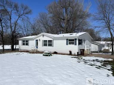 Main picture of 2201 Robin Ln
