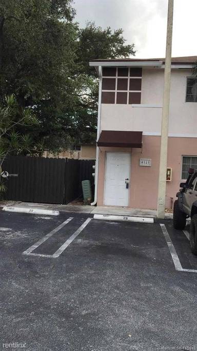 Main picture of 8525 SW 109th Ave
