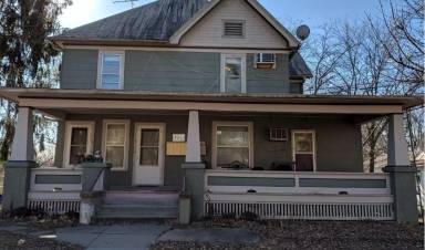 Main picture of 1225 E Davenport St