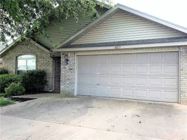Main picture of 4011 SW Hansom Loop