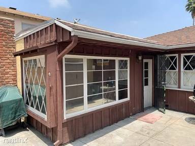 Main picture of 2251 N Naomi St