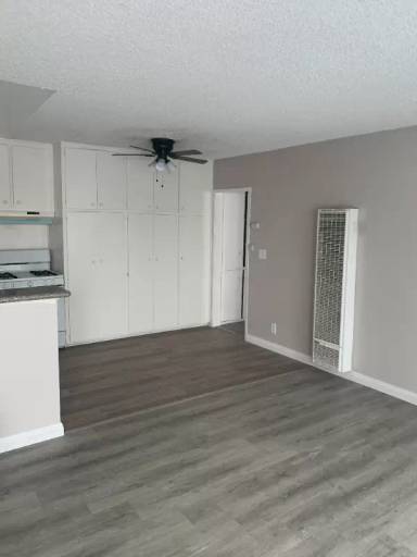 Main picture of 20006 Roscoe Blvd