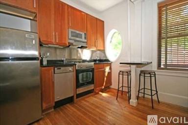 Main picture of 75 Burbank St