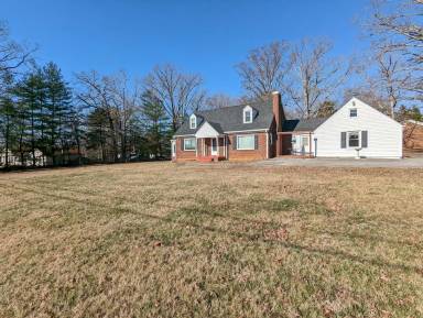 Main picture of 22665 Timberlake Rd