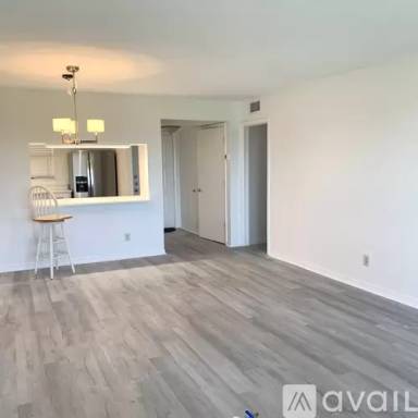 Main picture of 190 Pebble Beach Blvd