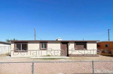 Main picture of 2302 E Lynne Ln